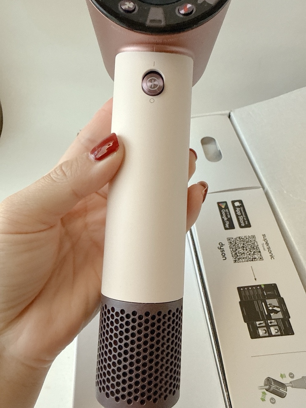 Open box - Dyson Supersonic™ Travel hair dryer (Ceramic pink / Rose gold) - Picture 5 of 14
